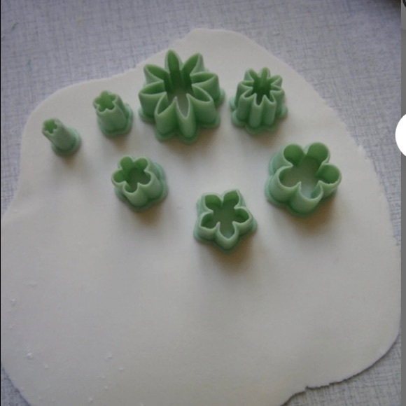 Wilson Kitchen New Gum Paste Flower Making Set Fondant Cake32